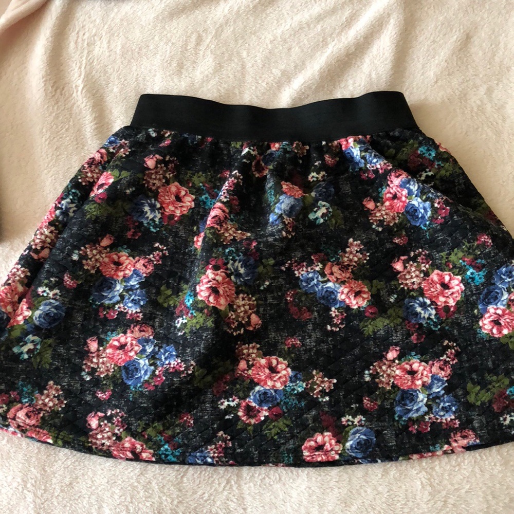 💐Cute floral skirt💐